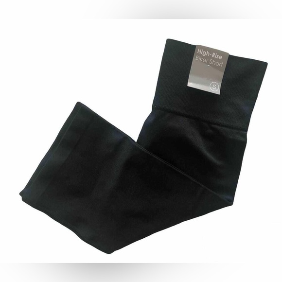 F21 Active Seamless Biker Shorts - Picture 2 of 6